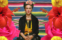 Han estrenado el cine documental en el que un fotógrafo japonés saca las fotos de los legados de Frida Kahlo.