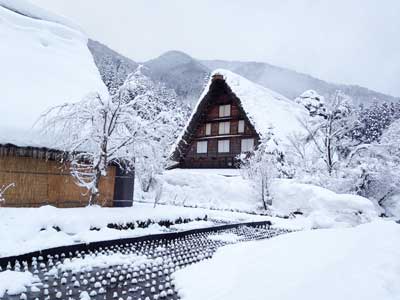 Découvrir Shirakawago sous la neige avec la réduction de Go To Travel